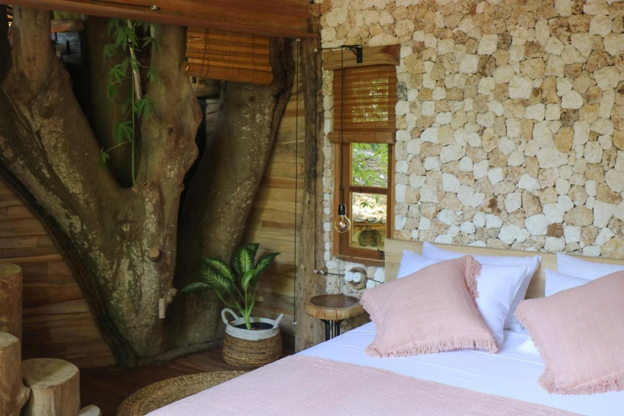 Roots Tree House Villa Uluwatu Exteriör bild